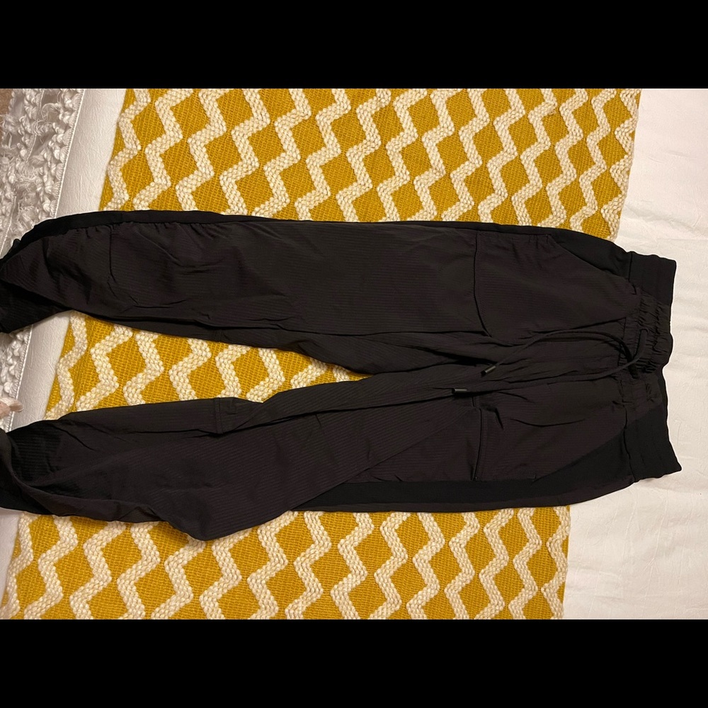 Lululemon joggers